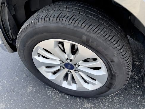 Used 2015 Ford F150 Lariat w/ Equipment Group 501A Mid AWD/4WD image 15
