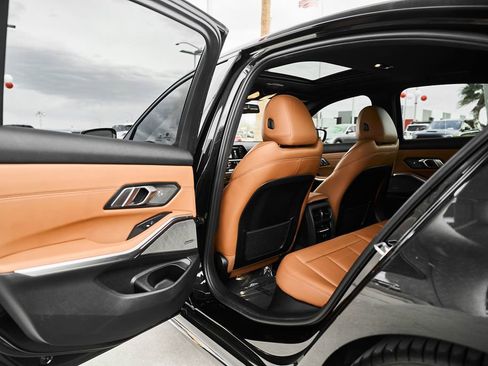 Used 2021 BMW M340i w/ Premium Package image 17