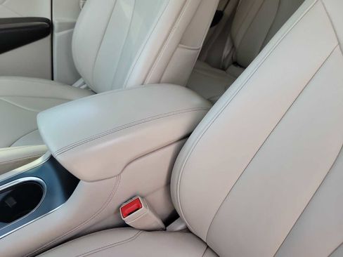 Used 2017 Lincoln MKC Premiere image 16