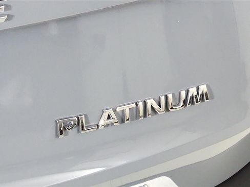Used 2023 Nissan Rogue Platinum w/ Platinum Premium Package FWD image 19