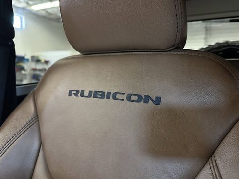 Used 2015 Jeep Wrangler Rubicon w/ Power Convenience Group image 35