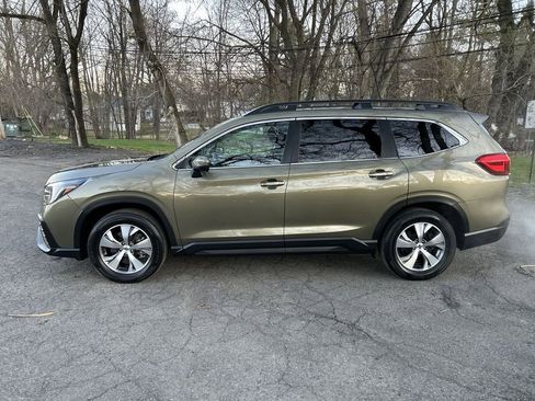 Certified 2023 Subaru Ascent Premium w/ Convenience Package AWD/4WD image 5