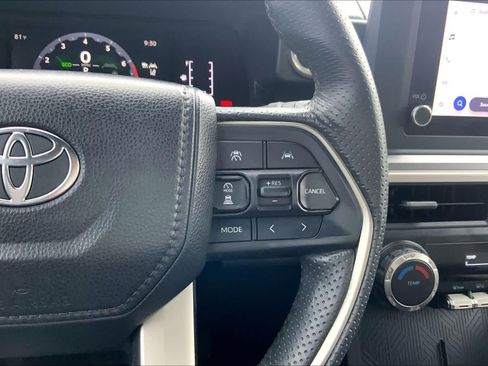Used 2025 Toyota 4Runner SR5 RWD image 23