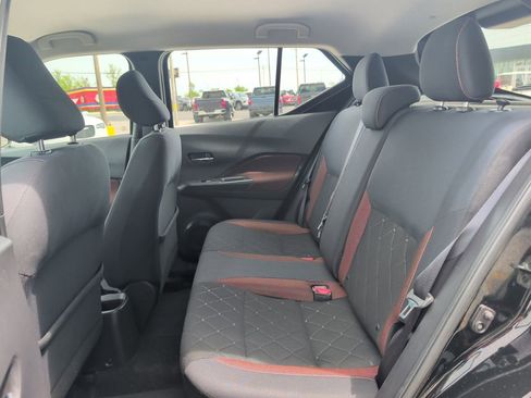 Used 2019 Nissan Kicks SR FWD image 19