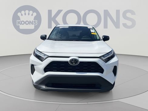 Used 2025 Toyota RAV4 LE AWD/4WD image 7