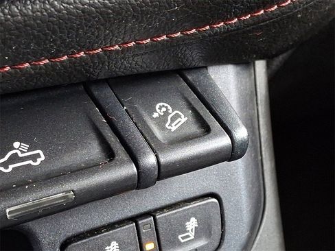 Used 2016 GMC Canyon SLE w/ All Terrain Adventure Package image 25