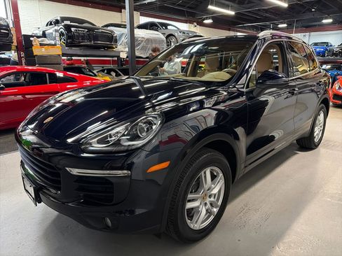 Used 2016 Porsche Cayenne image 9