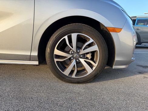 Used 2024 Honda Odyssey Touring image 8