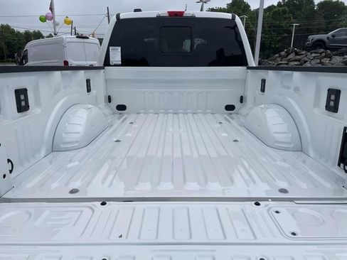 New 2026 Ford F250 Platinum w/ Tremor Off-Road Package AWD/4WD image 9