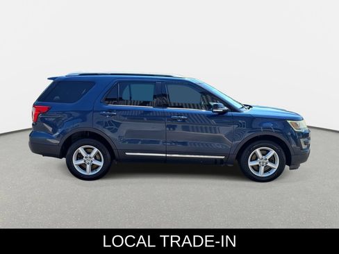 Used 2016 Ford Explorer XLT w/ Equipment Group 201A AWD/4WD image 4