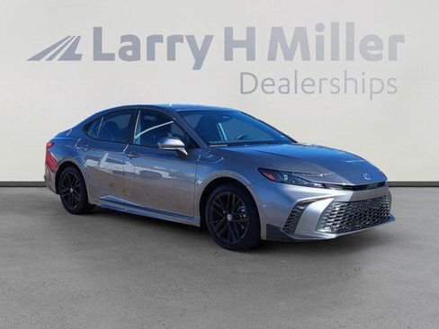 Certified 2025 Toyota Camry SE image 7