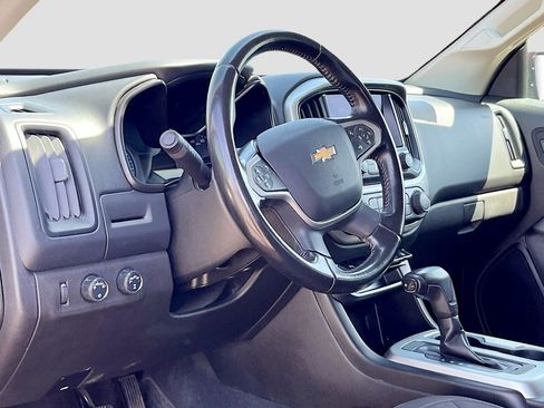 Used 2021 Chevrolet Colorado LT w/ LPO, Tonneau and Step Package AWD/4WD image 9