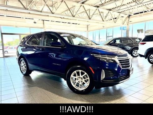 Used 2023 Chevrolet Equinox LT w/ Driver Convenience Package AWD/4WD image 2