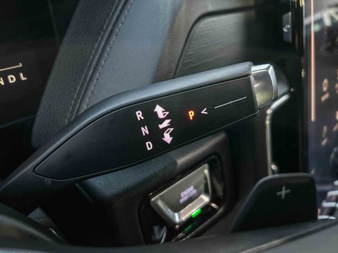 Used 2025 GMC Yukon Denali AWD/4WD image 26