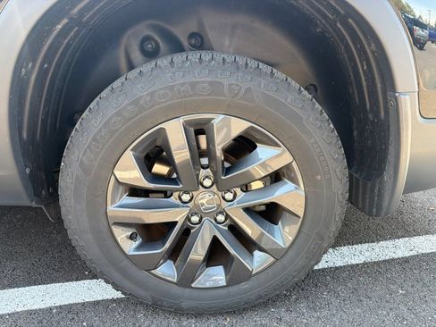 Used 2024 Honda Ridgeline Sport image 13