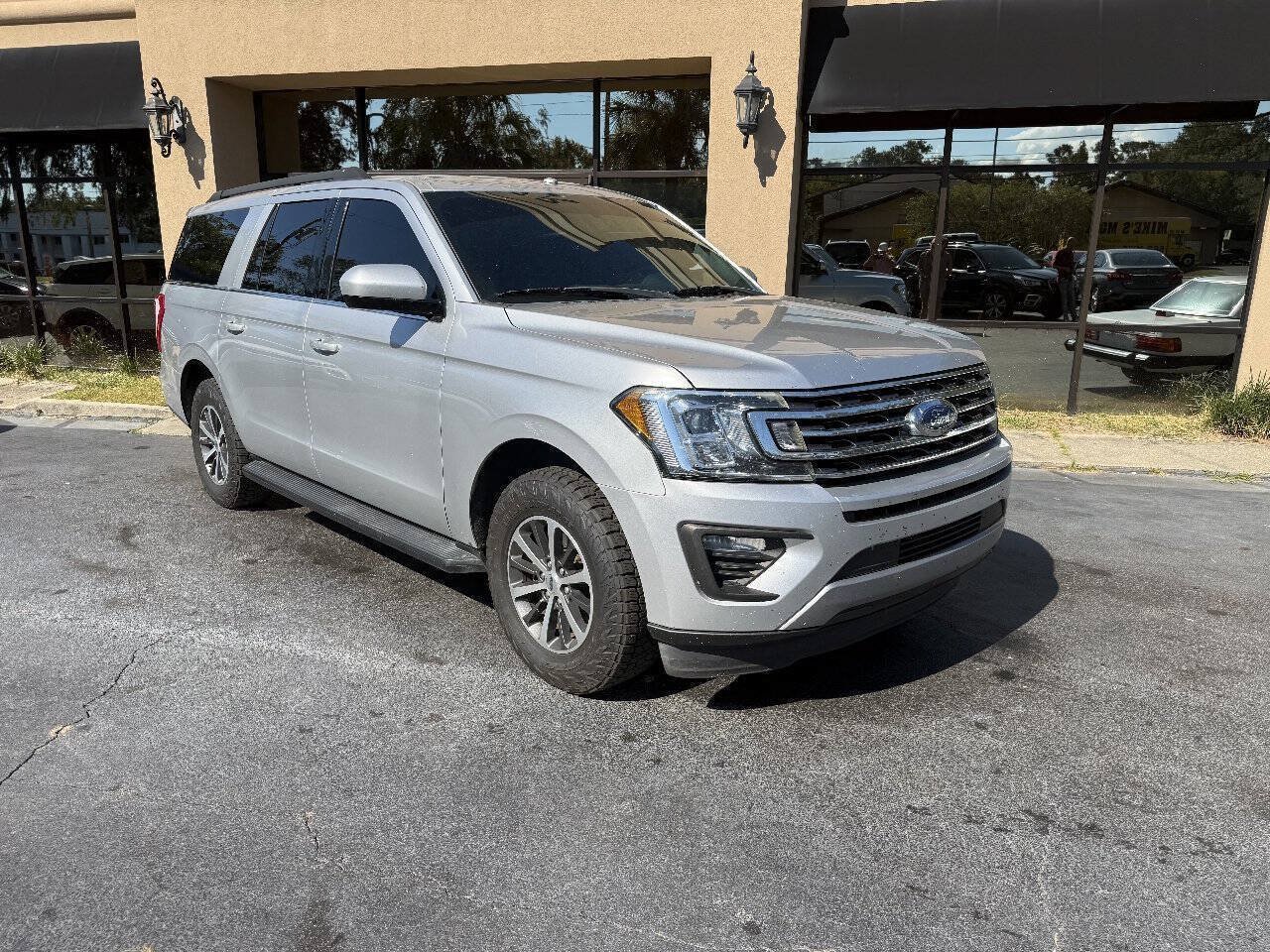 Used 2019 Ford Expedition Max XLT RWD image 1