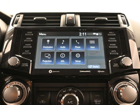 Used 2024 Toyota 4Runner TRD Off-Road Premium AWD/4WD image 32