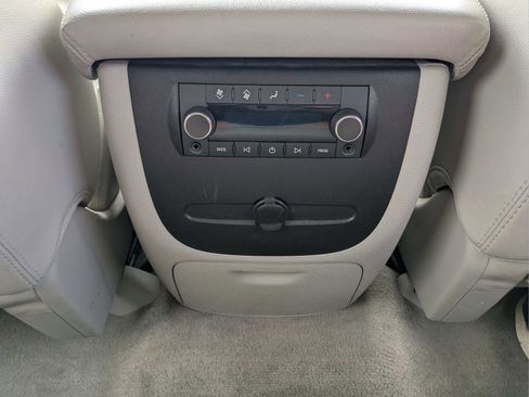 Used 2014 Chevrolet Tahoe LT RWD image 12