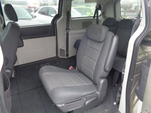 Used 2009 Dodge Grand Caravan SXT image 21