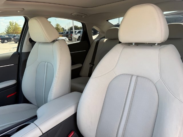 Used 2025 Hyundai Sonata SEL FWD image 13