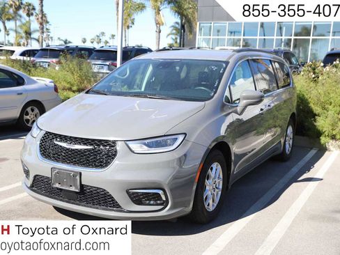 Used 2022 Chrysler Pacifica Touring-L image 1