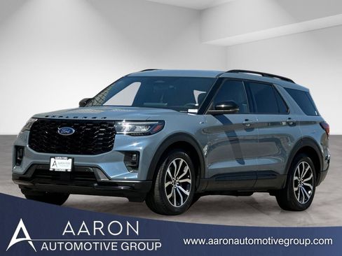 Used 2025 Ford Explorer ST-Line w/ Premium Package RWD image 1