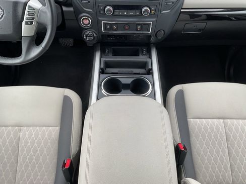 Used 2024 Nissan Titan SV w/ SV Convenience Package image 16