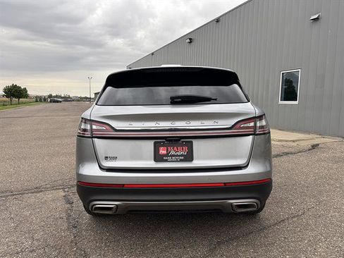 Used 2022 Lincoln Nautilus Reserve w/ Equipment Group 201A FWD image 2