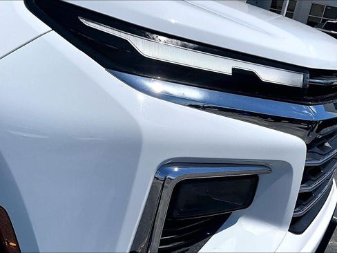 Used 2024 Chevrolet Traverse LT AWD/4WD image 27