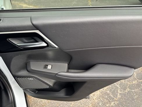 New 2026 Mitsubishi Outlander LE FWD image 44