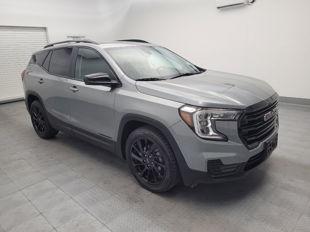 Used 2023 GMC Terrain SLE w/ Driver Convenience Package FWD image 11