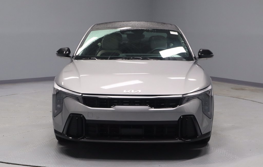 Used 2025 Kia K4 GT-Line w/ GT-Line Premium Package FWD image 3