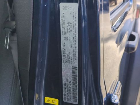 Certified 2025 Jeep Wrangler Willys image 37