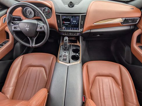 Used 2022 Maserati Levante GT AWD/4WD image 14