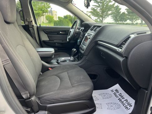 Used 2015 GMC Acadia SLE FWD image 11