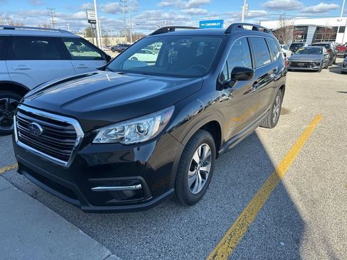 Used 2019 Subaru Ascent Premium w/ Popular Package #4 image 1