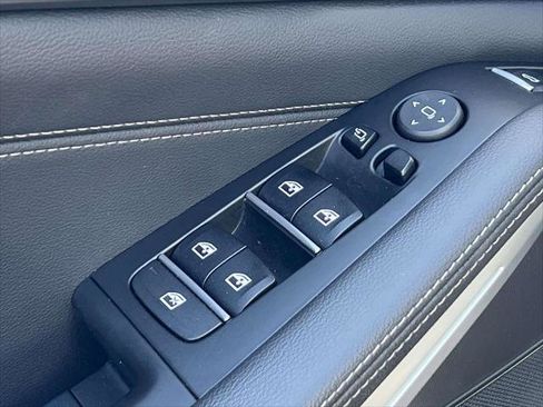 Used 2022 BMW X5 xDrive40i w/ Premium Essential Package image 20