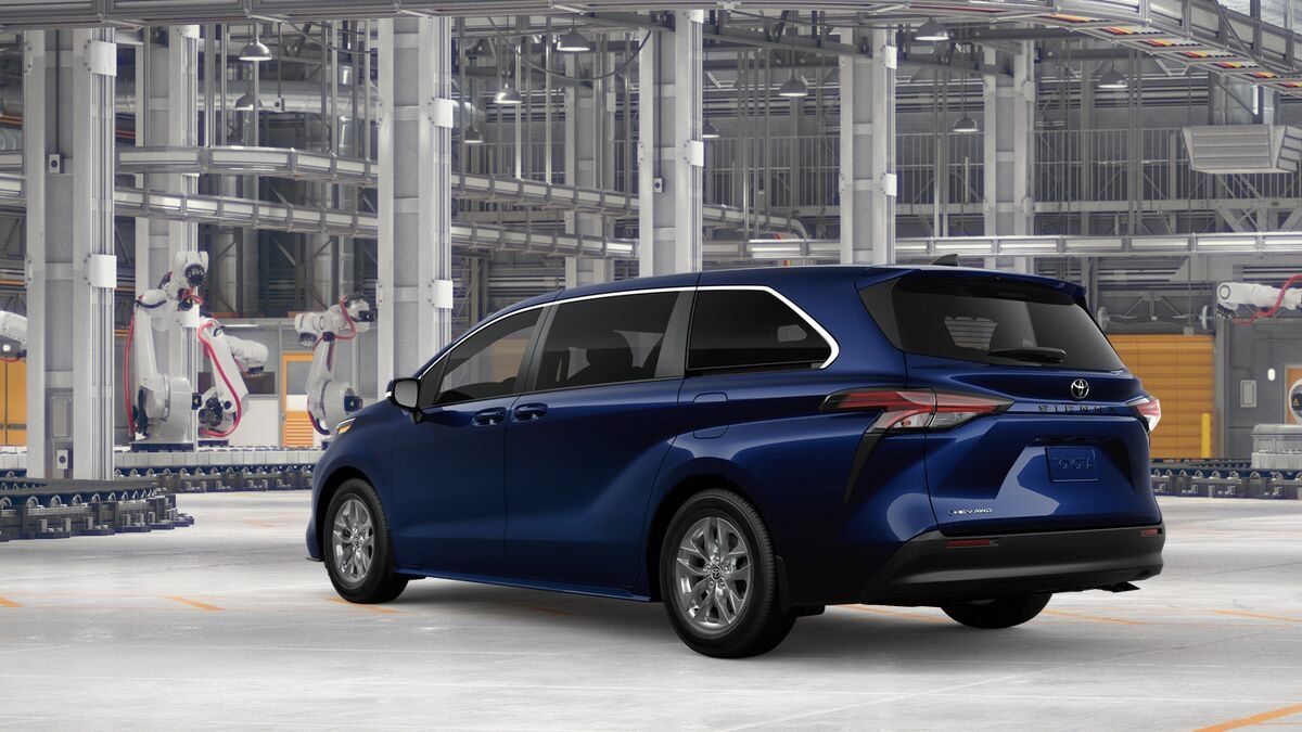 New 2026 Toyota Sienna LE AWD/4WD image 6