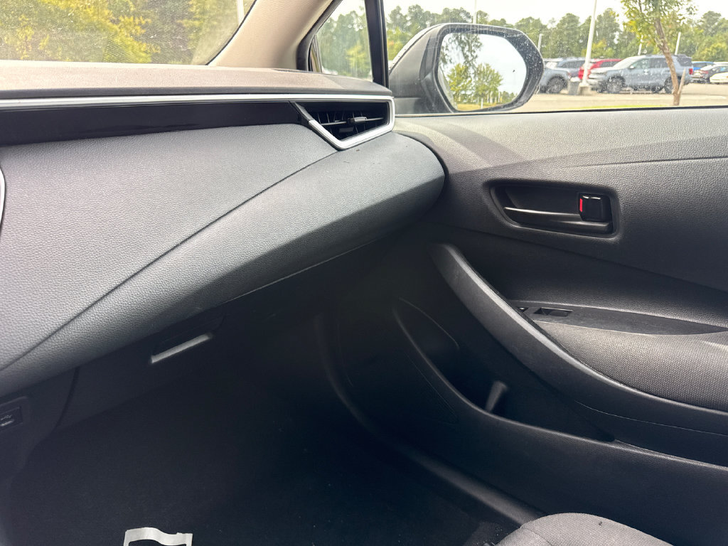 Used 2023 Toyota Corolla LE FWD image 17