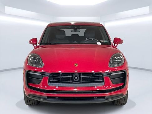 Certified 2026 Porsche Macan AWD/4WD image 10