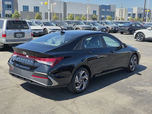 New 2025 Hyundai Elantra Sport image 7