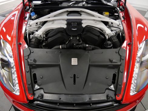 Used 2014 Aston Martin Vanquish Coupe RWD image 65