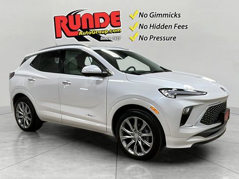 Used 2024 Buick Encore GX Avenir w/ Avenir Technology Package image 8