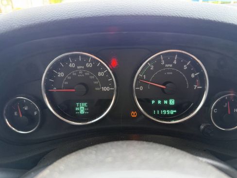 Used 2016 Jeep Wrangler Unlimited Sport w/ Connectivity Group image 16