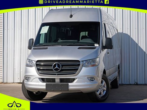 Used 2024 Mercedes-Benz Sprinter 2500 image 1