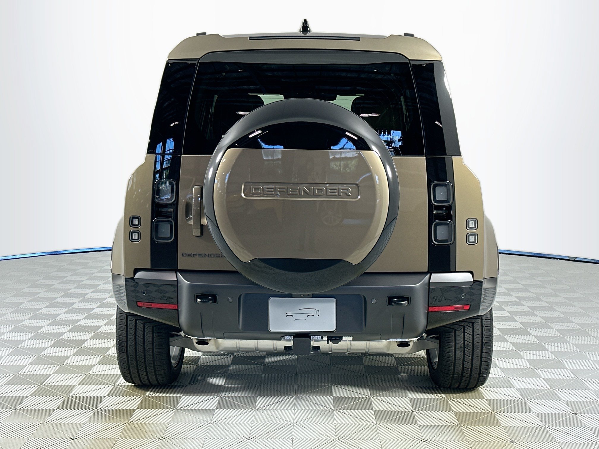 Certified 2026 Land Rover Defender 110 X-Dynamic SE AWD/4WD image 6