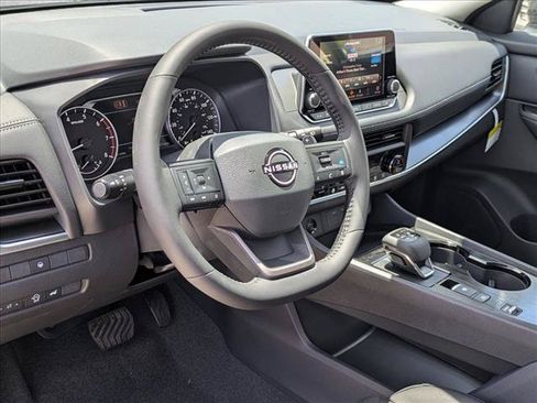 New 2026 Nissan Rogue Dark Armor FWD image 3