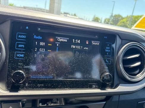 Used 2016 Toyota Tacoma TRD Sport w/ Towing Package AWD/4WD image 18