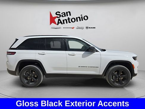 New 2025 Jeep Grand Cherokee Altitude RWD image 9