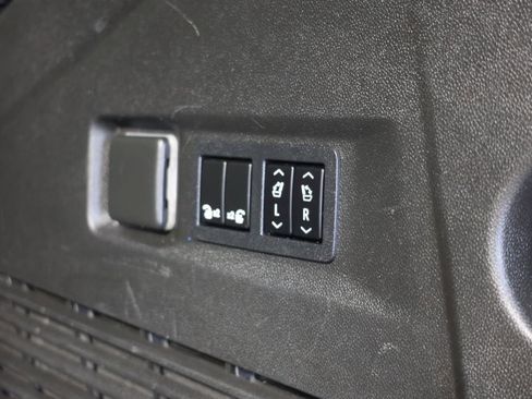 Used 2021 GMC Yukon Denali w/ Denali Premium Package AWD/4WD image 50